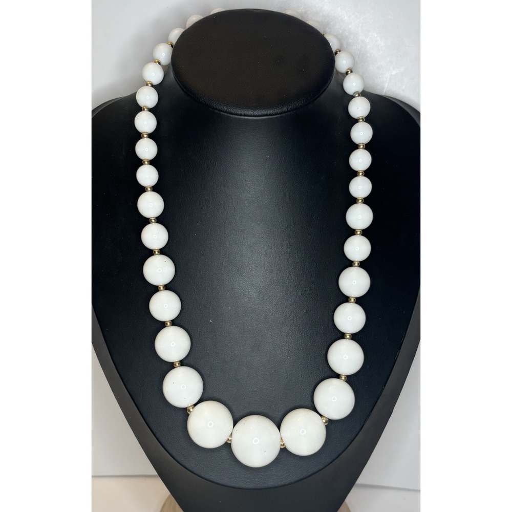 Vintage 60s White Graduated Bead Necklace 19" Oversized Mod Statement Gold Tone